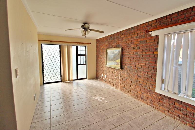 5 Bedroom Property for Sale in Fraaiuitsig Western Cape